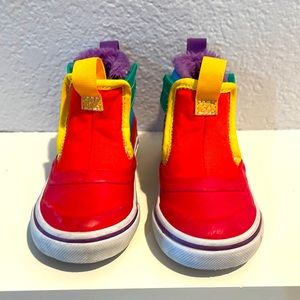 Vans “off the wall” Toddlers Size 4.5 Rainbow colored rain boot.